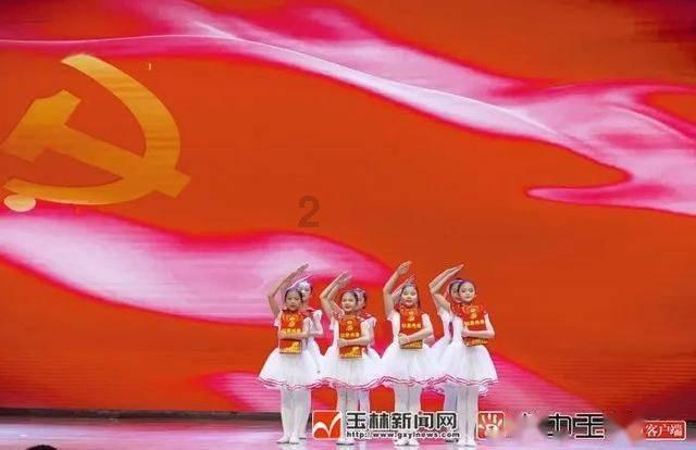 张柏芝生三胎孩子的爸爸是谁啊游戏画面