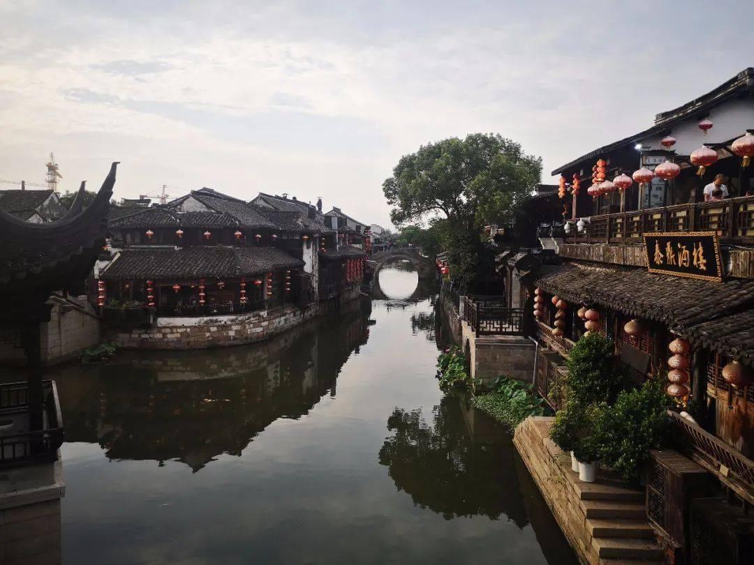 逃出上锁的现代房间8